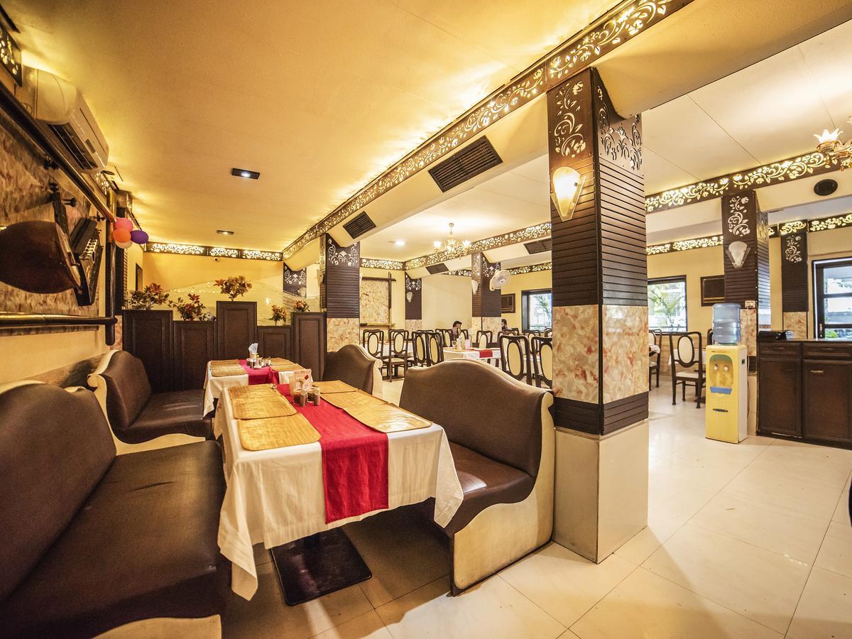 Fabhotel Santoor Geeta Bhawan Square Indore Eksteriør billede